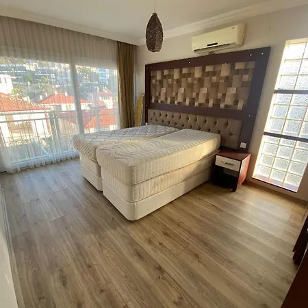Kadinlar Denizi Kumsal Life